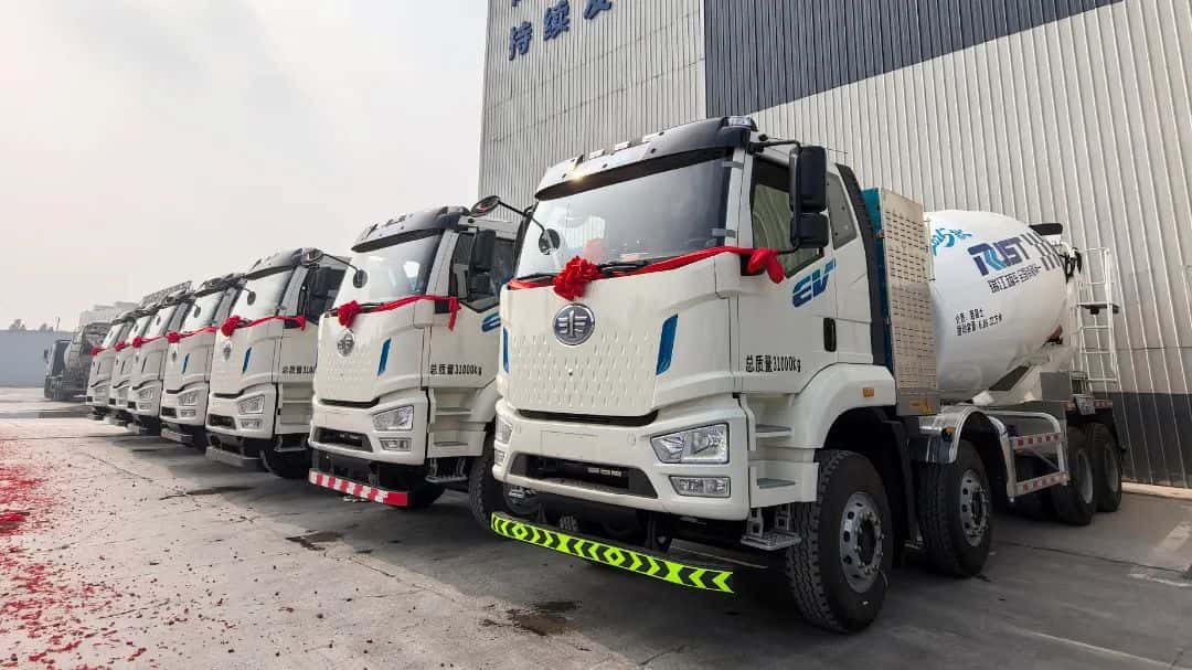 復(fù)購(gòu)見(jiàn)證實(shí)力！中集車(chē)輛新能源攪拌車(chē)再赴中原熱土
