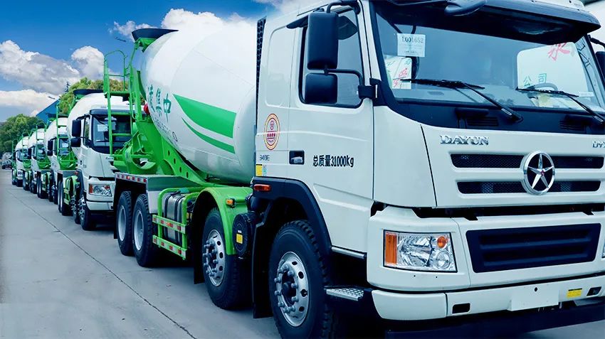 行家客戶一年內(nèi)入手幾十臺凌宇車 這次又看中“凌云”組合！