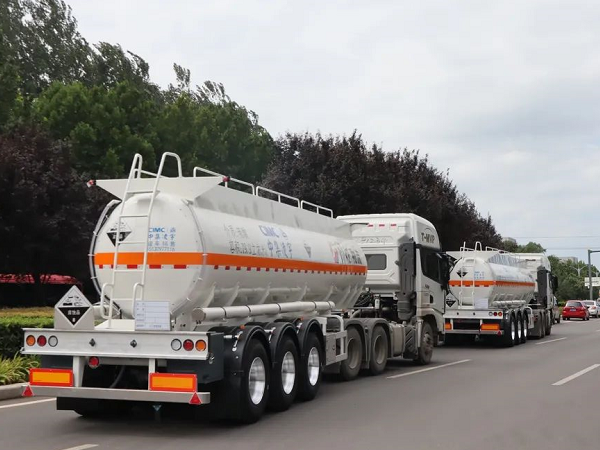 貴州新客戶一次性下單10臺車，凌宇液罐在業(yè)內(nèi)是真香……